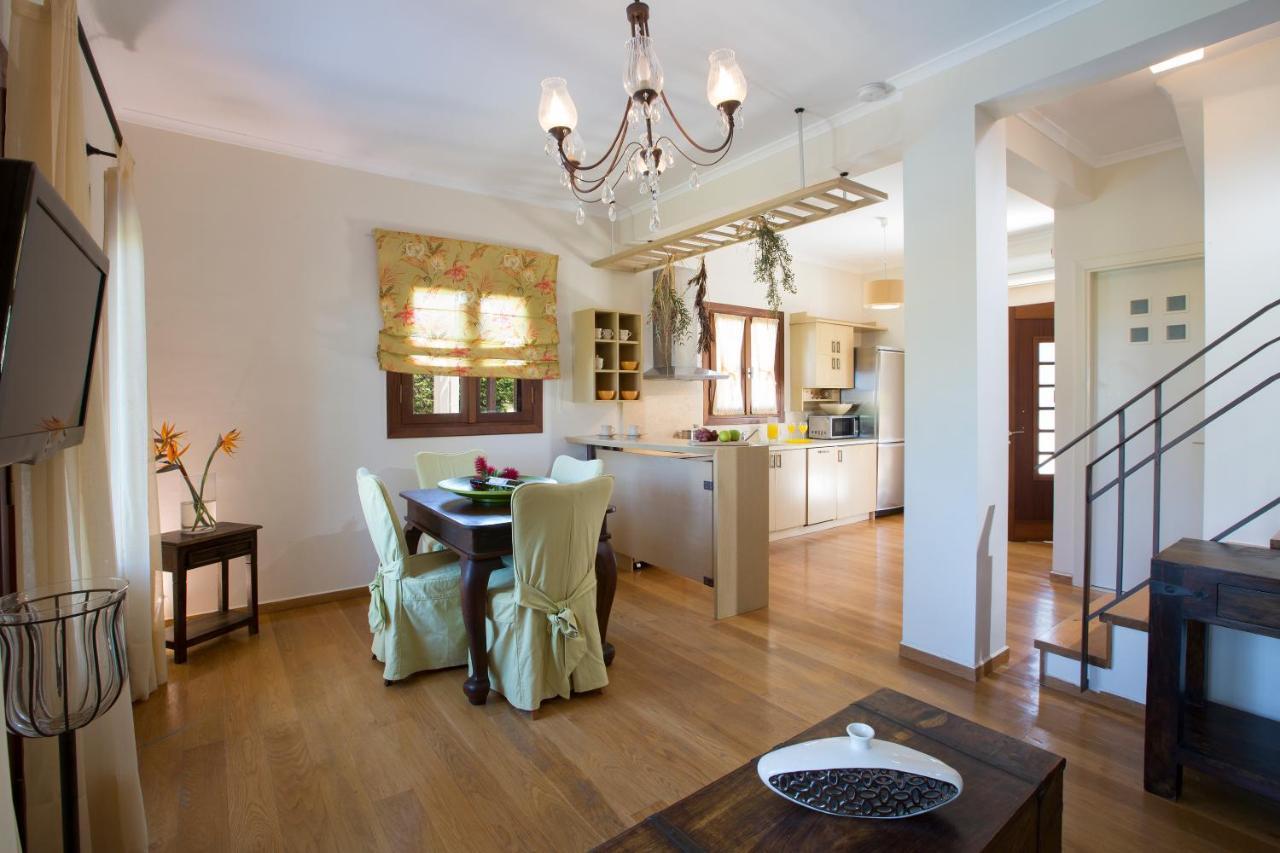 Aeriko Homes Of Distinction اجيوس ايوانيس المظهر الخارجي الصورة