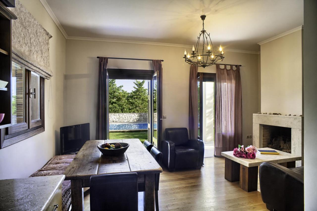Aeriko Homes Of Distinction اجيوس ايوانيس المظهر الخارجي الصورة